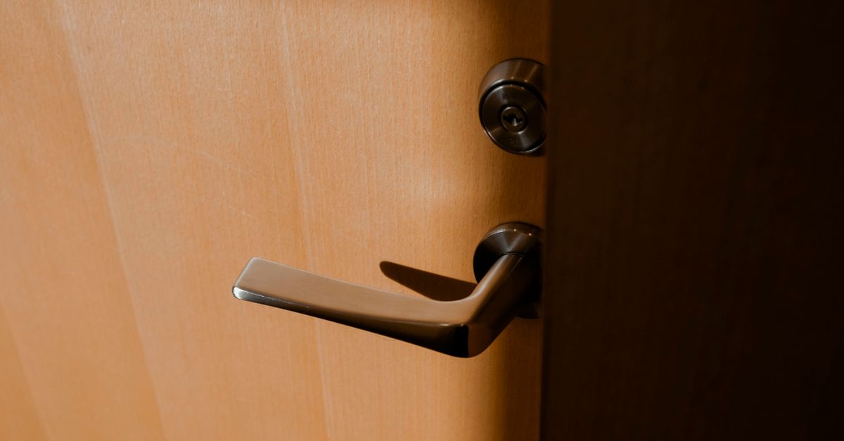 What Actually Happens During a House Lockout Service Call — Gary Pro Locksmith